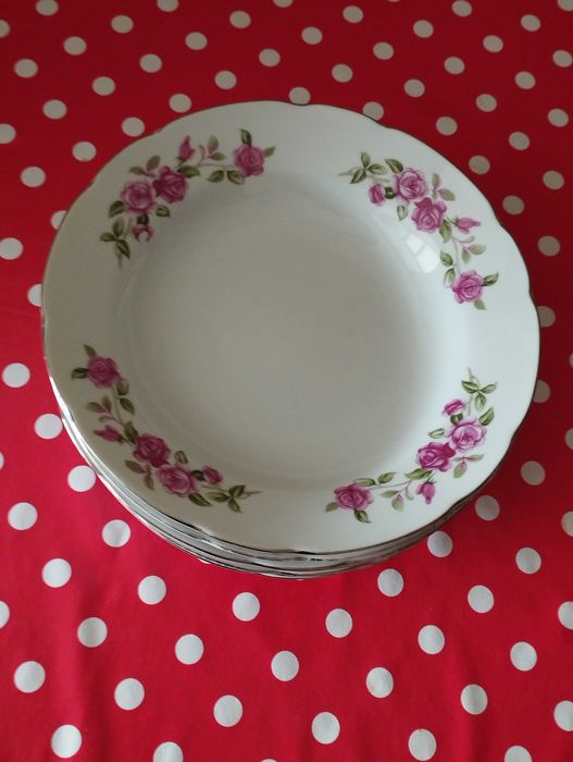 Фарфор тарелки, супница, чайный сервиз
