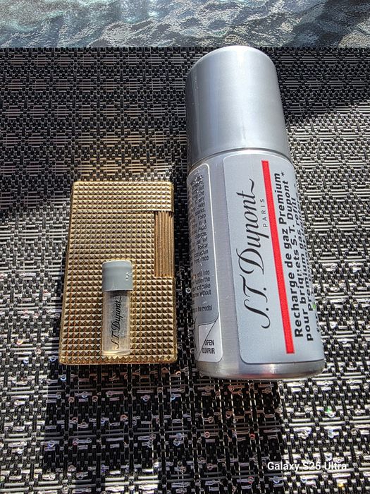 Vand/Schimb ST.Dupont Ligne 1 Daimond Head- Gold,stare impecabila de f