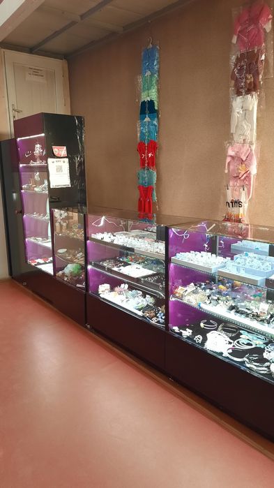 Продам    Витрины