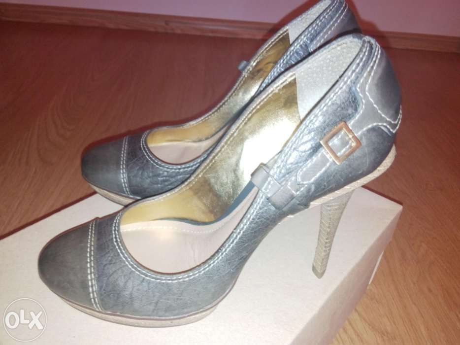 Pantofi de dama superbi