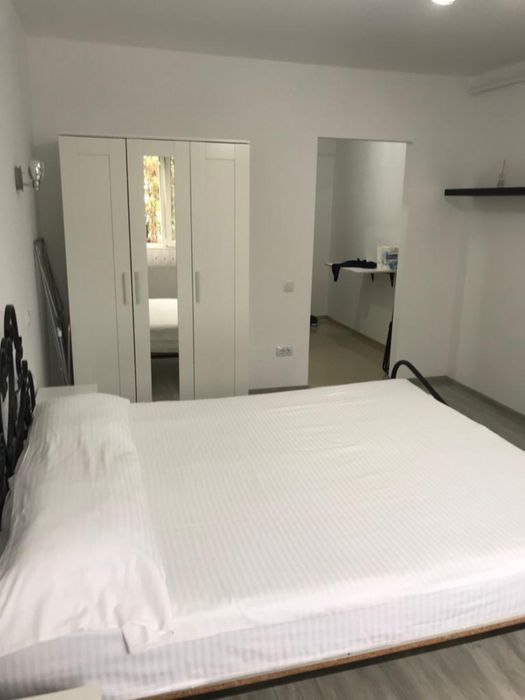 Vand garsoniera tiglina 1 bloc A6 etaj 1 renovata recent, dotată și utilată complet