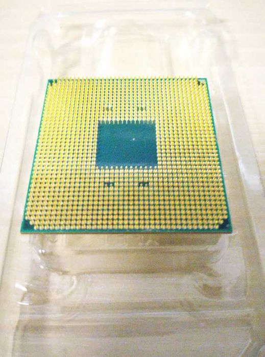 Procesor AMD Athlon 3000G AM4 + Vega 3 integrată + cooler inclus DDR4