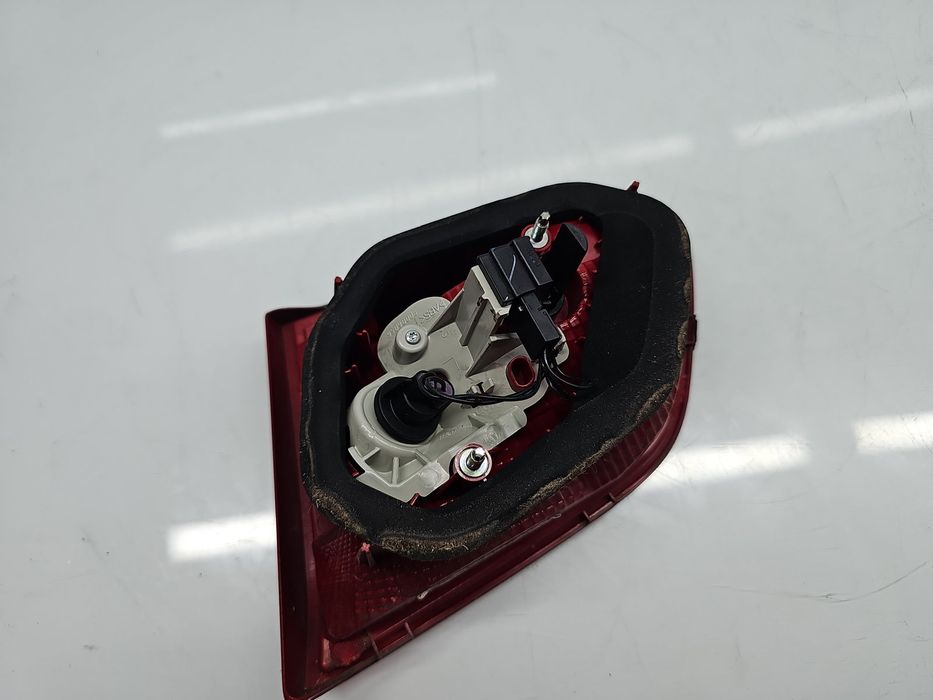 Stop haion stanga Volkswagen Passat B7 (362) [Fabr 2010-2014] Sedan 3A