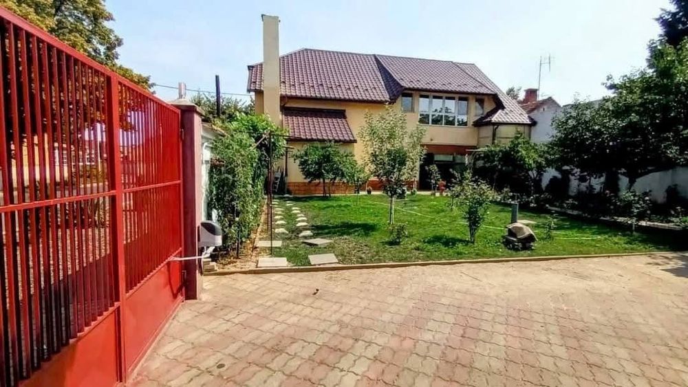 Vind casă zonă centrală în Arad