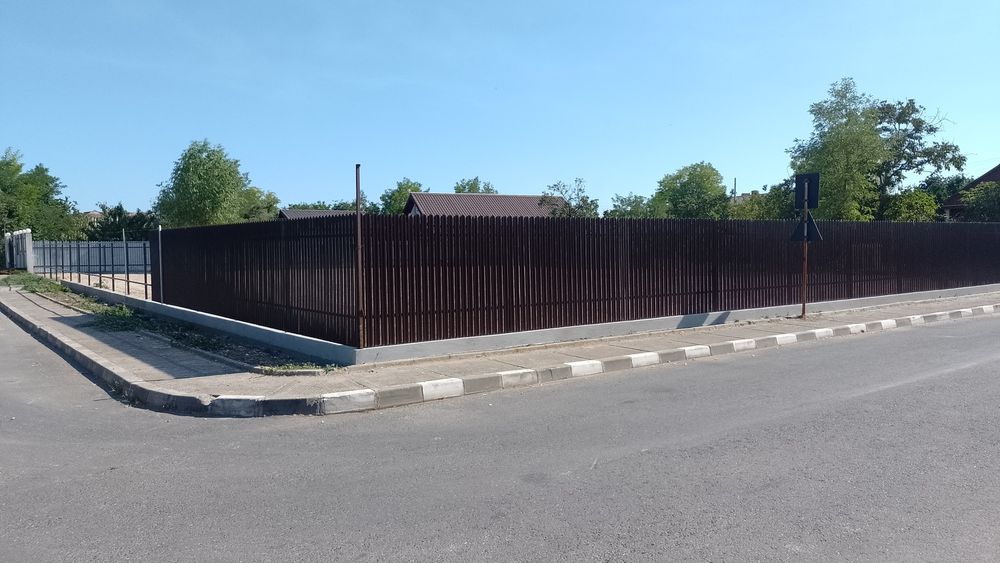 Meseriaș execut lucrari interioare și exterioare.