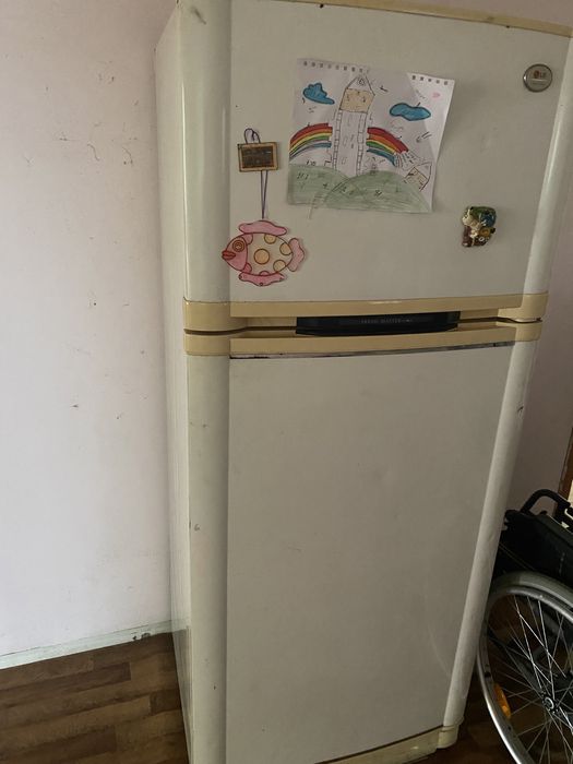 Продам холодильник