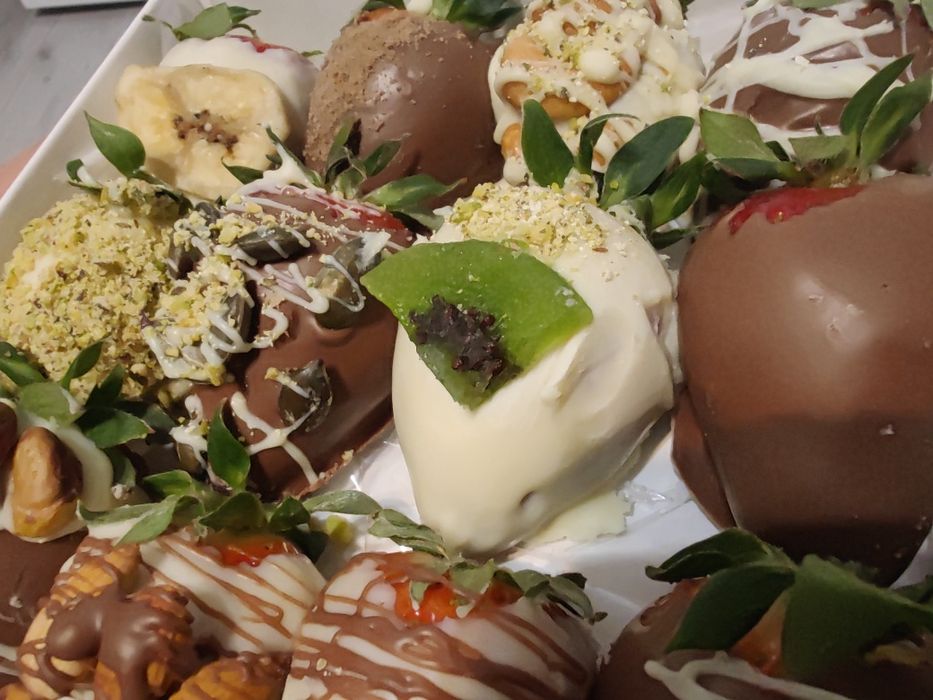 Шоколадови ягоди, подарък за любим човек