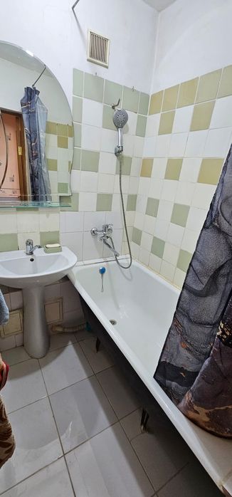 Продам 2 комн квартиру в районе Лакомки