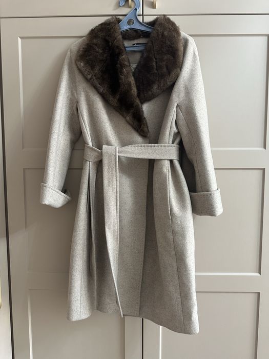 Продам пальто зимнеее