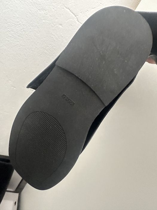 Продам новую обувь