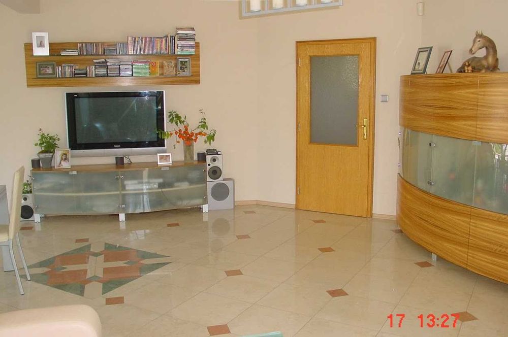 Дава се под наем Къща в Банкя - 210 кв.м за 1300 € - Снимка #7