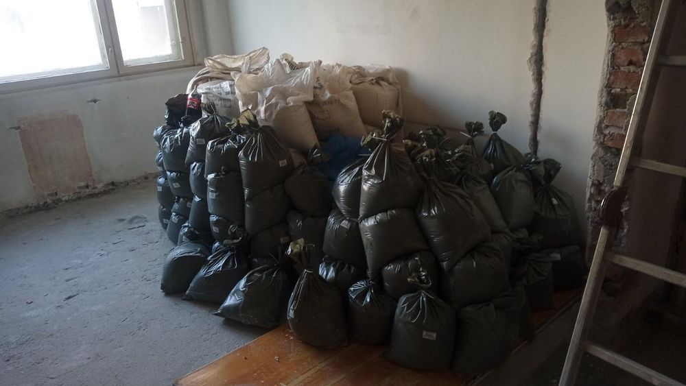 Къртене, чистене, извозване на отпадъци