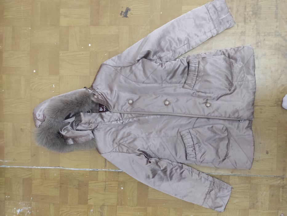 Тёплая зимняя куртка женская