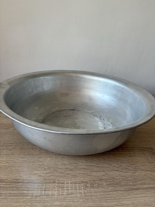 Продам большую алюминиевую чашу