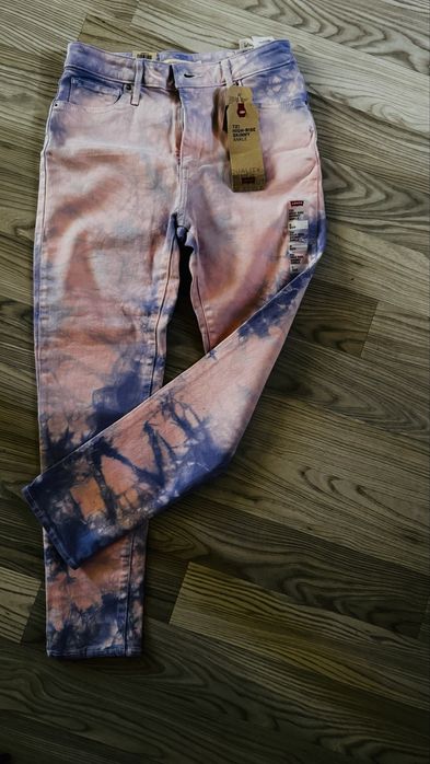 Нови дамски дънки Levis