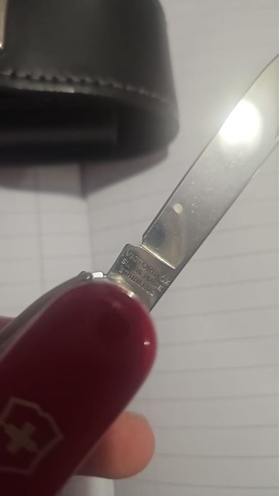 Briceag VICTORINOX explorer