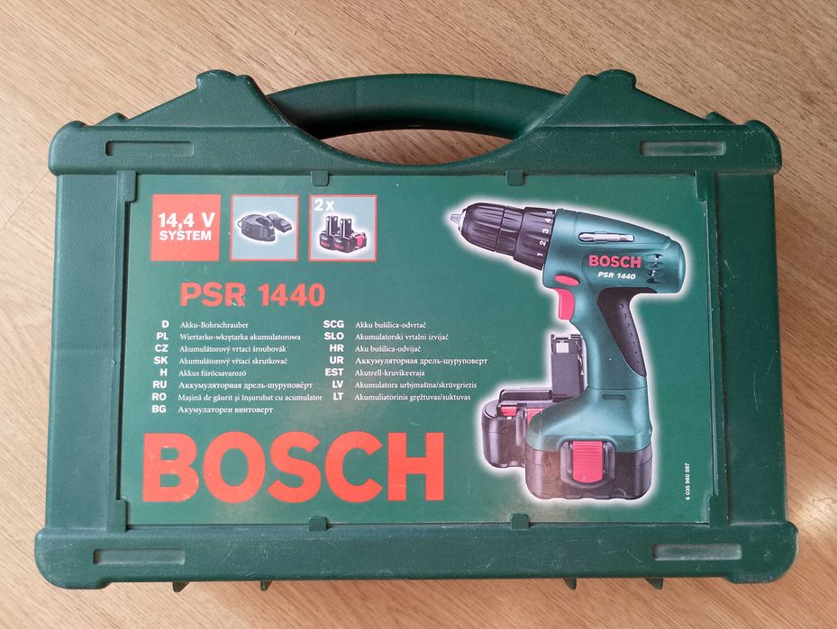 Акумулаторен винтоверт на Бош bosch с две батерии и куфар