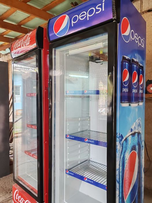 Витрина халадильниклар сотилади