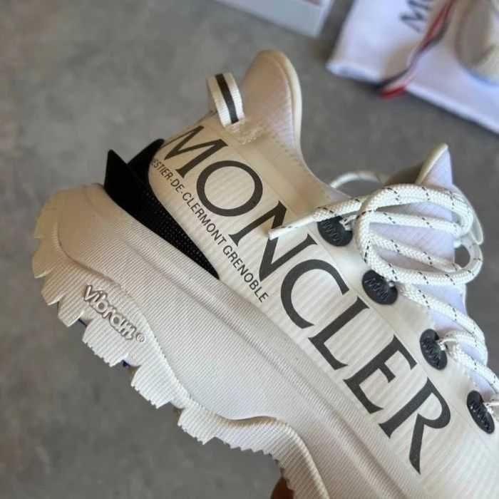 Moncler Trailgrip - White