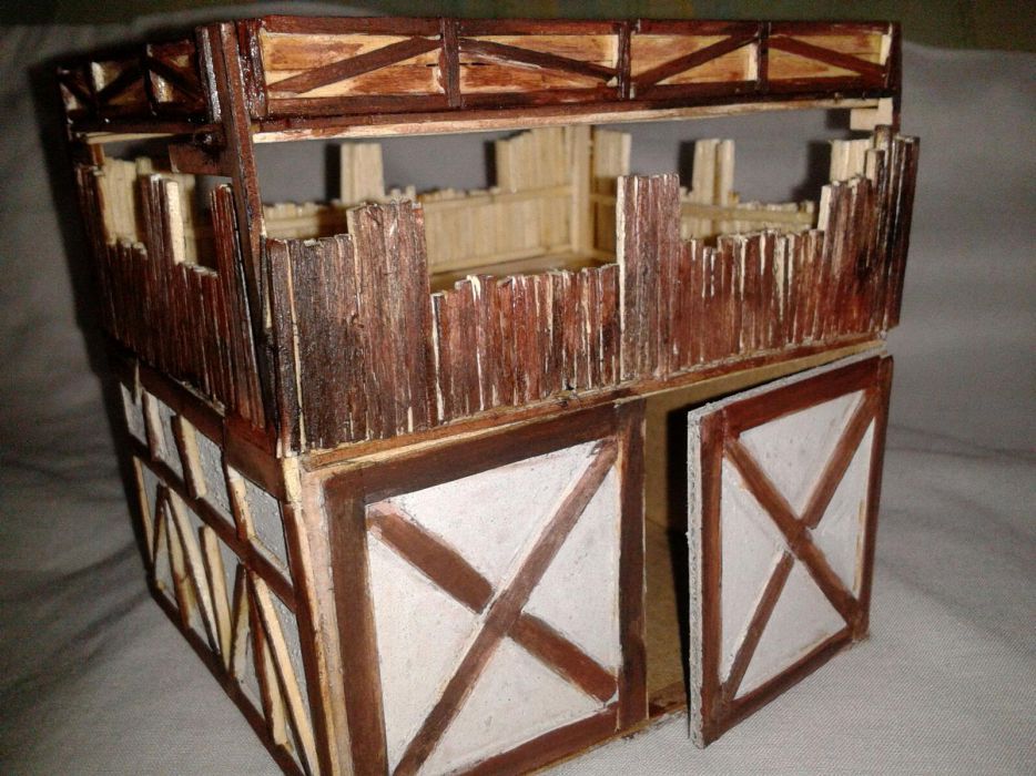 Macheta turn roman lemn cu magazie 1/72