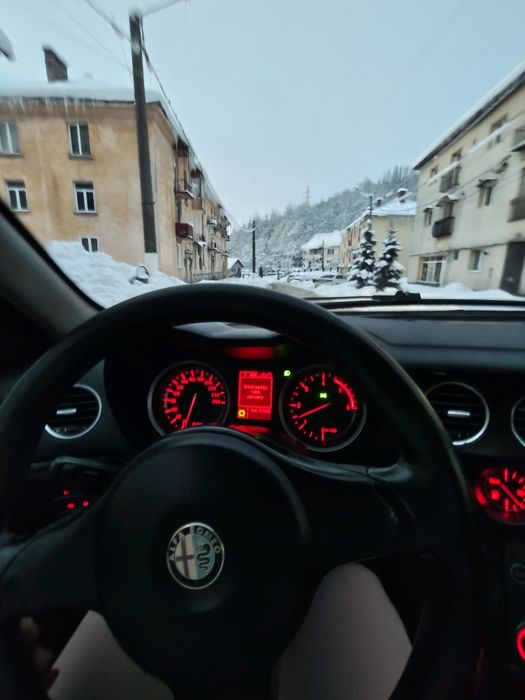 Vând Alfa Romeo 159