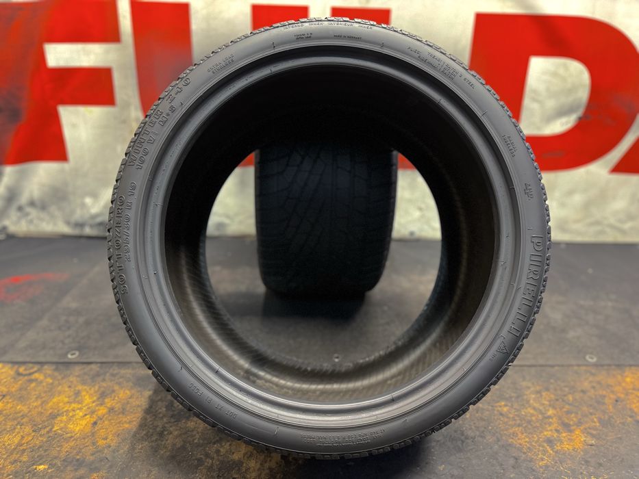 295 30 19, Зимни гуми, Pirelli SottoZeroWinter, 2 броя