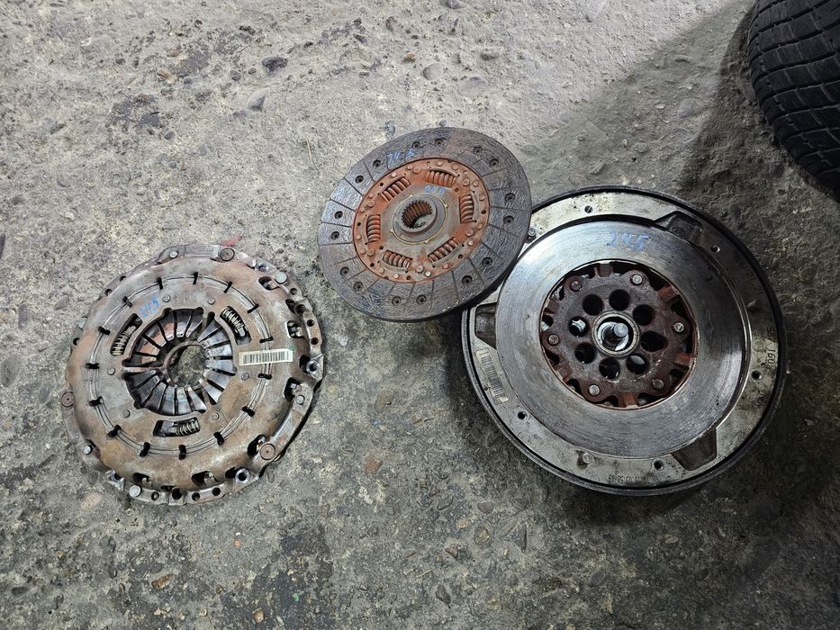 Маховик със съединител бмв 245кс n57 н57 330d 530d н57д30а