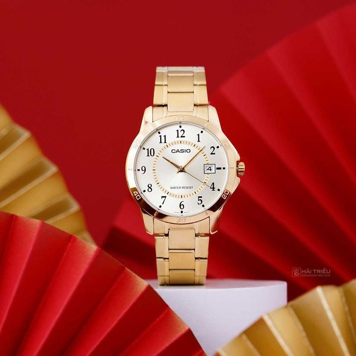 Часовник CASIO LTP-V004-9BUDF НОВ Дамски аналогов златист JAPAN с дата