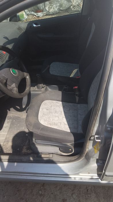 Skoda Fabia 1,2 i на части