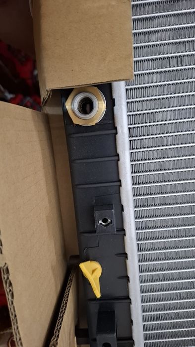 Радиатор жентра ласетти