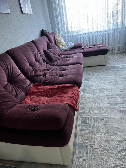 Диван с креслом