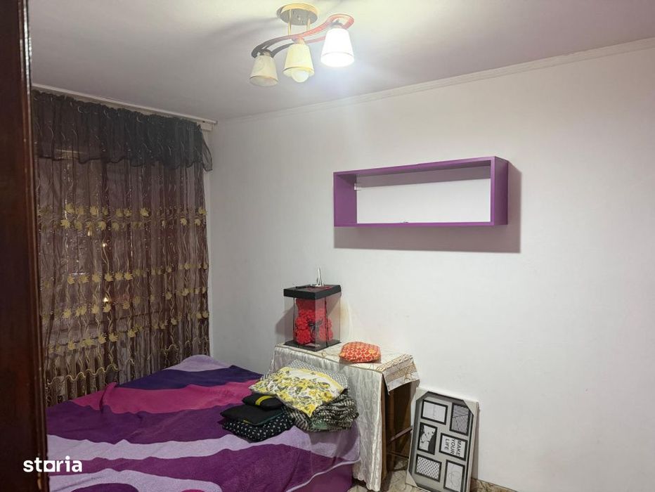 Apartament 3 camere, 39 mp, zona Piata Valea Rosie