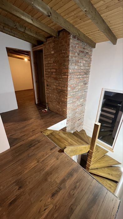 Casă noua aproape de lac