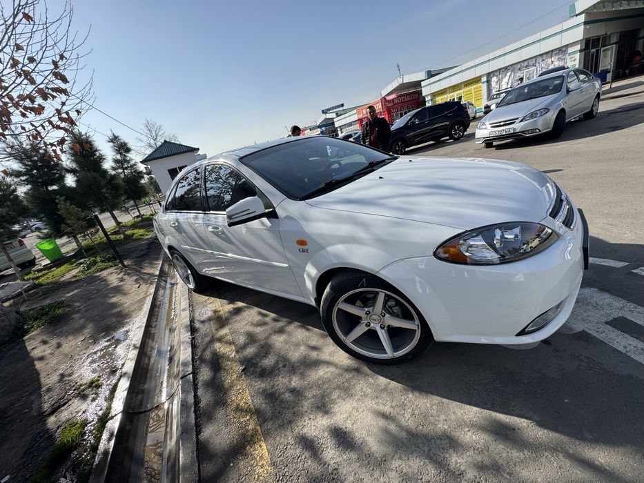 Gentra lacceti navarot mers qilingan holati idyal srochni sotiladi