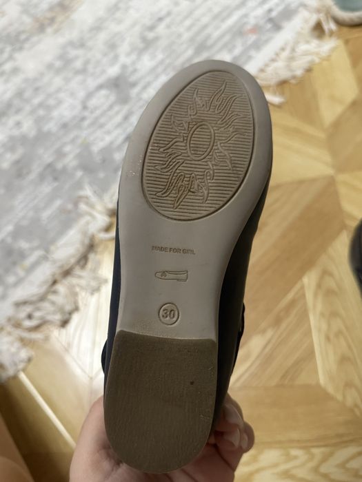 Продам детские туфли