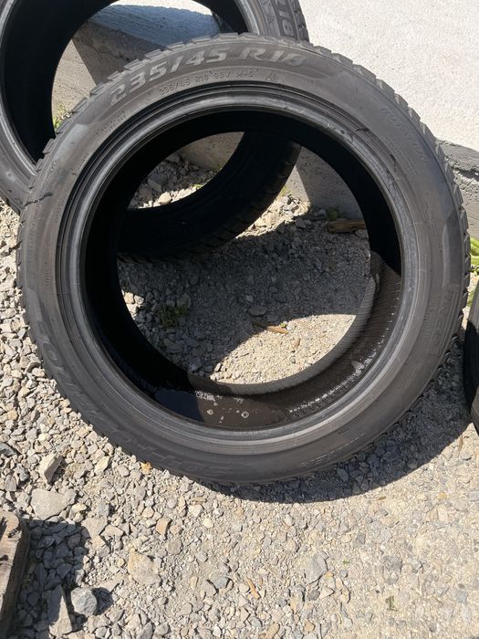 Всесезонни/зимни гуми 235/45/18 ДОТ:24 PIRELLI