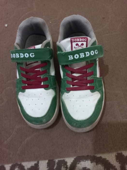 Детские кроссовки