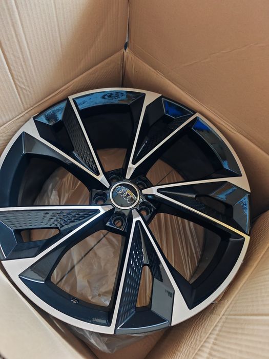 Vand jante de aliaj pentru Audi pe 18 marca carbonado