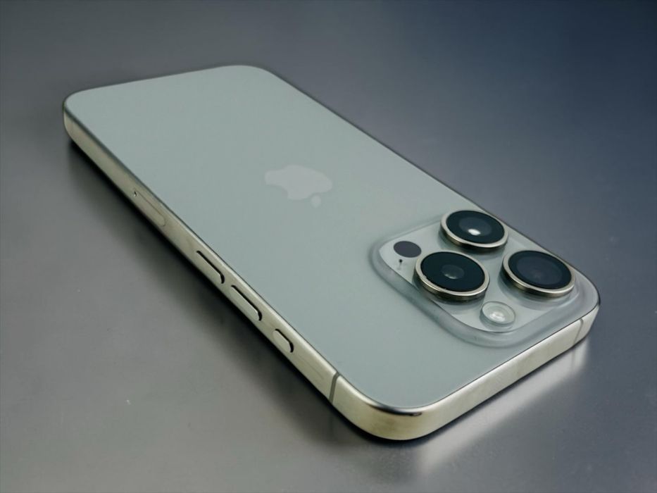 Apple iPhone 15 Pro 128GB Natural Titanium Перфектен! Гаранция!