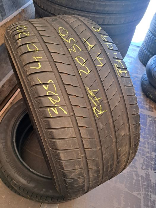 O anvelopa 305/40 R20 Bridgestone runflat