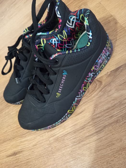 Оригинални маратонки