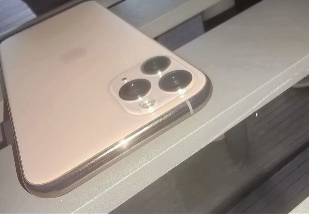 Iphone 11 promax  (есть торг)