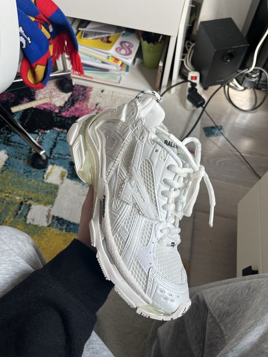 balenciaga runners