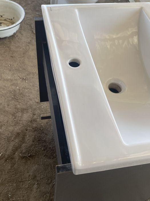 Раковина с тумбой