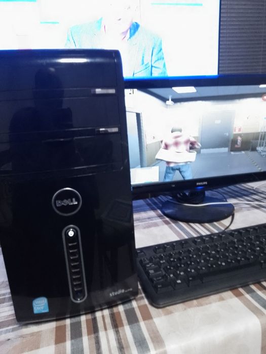 Компютър и монитор