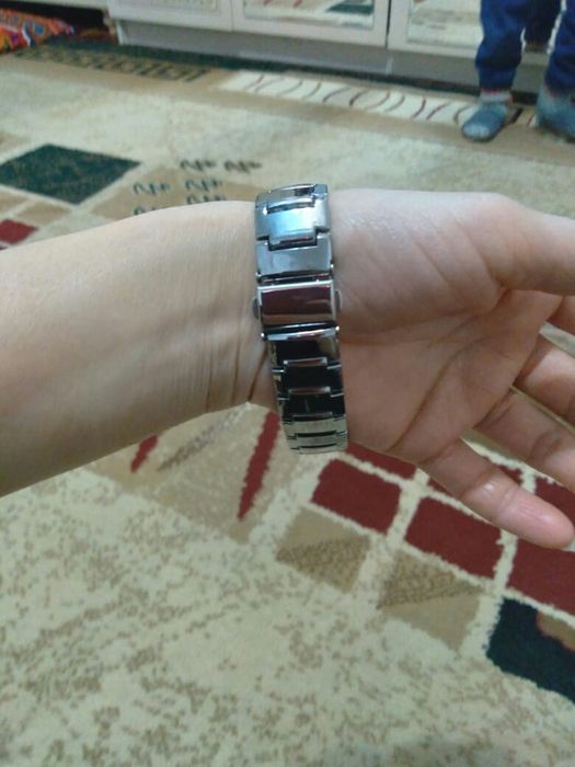 Кол сагат сатылады