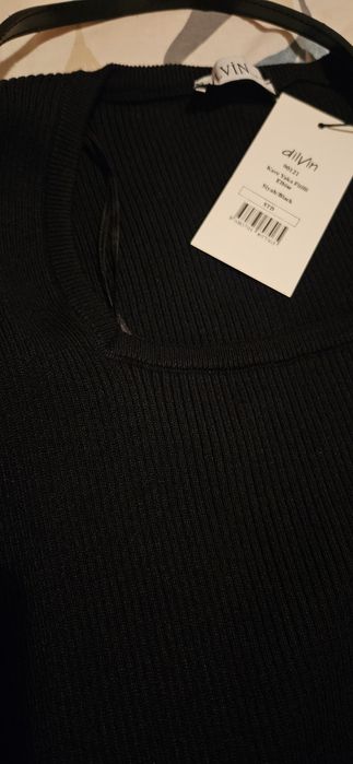 Дамска черна права рокля плетиво