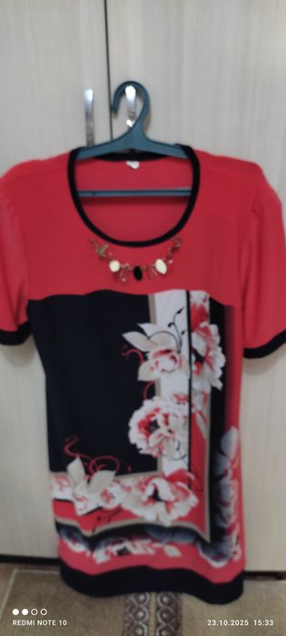 Одежда женская ,платья блузки