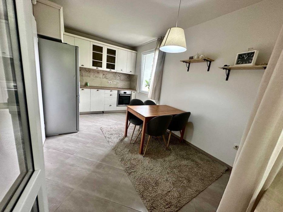 Дава се под наем Тристаен апартамент в София, Лозенец - 100 кв.м за 1120 € - Снимка #2