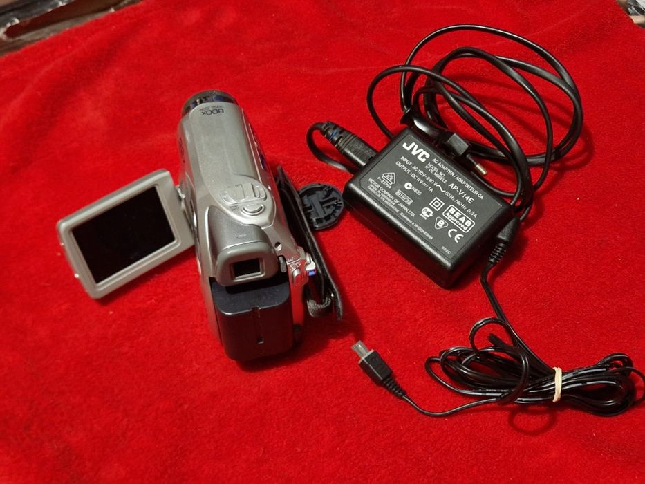 Aparat Photo  / camera digitala JVC perfect funcționala